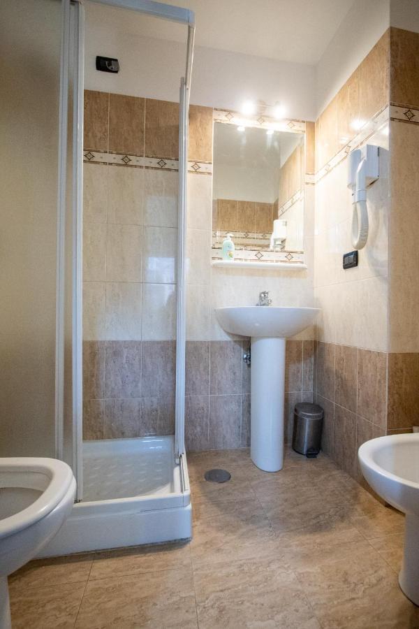 B&B Colorful Suite Yard Рим Экстерьер фото