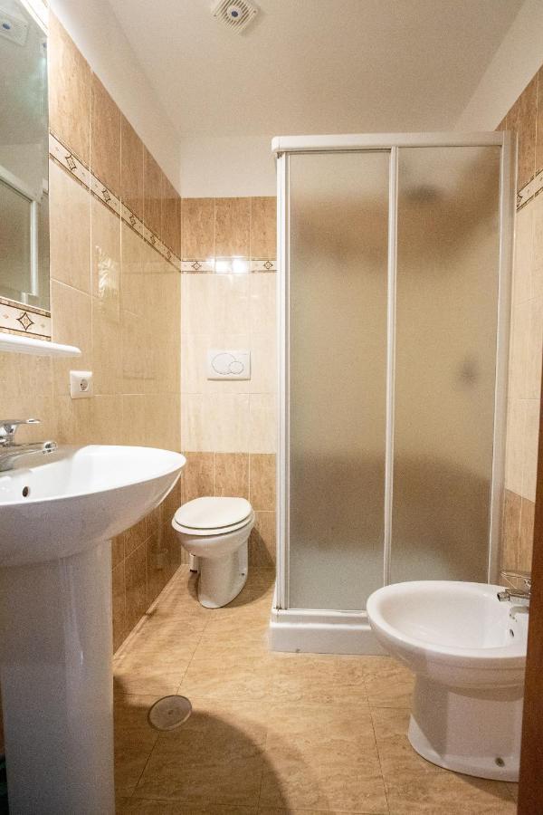 B&B Colorful Suite Yard Рим Экстерьер фото