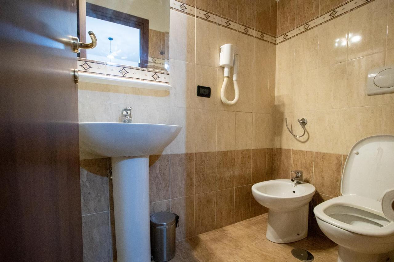 B&B Colorful Suite Yard Рим Экстерьер фото