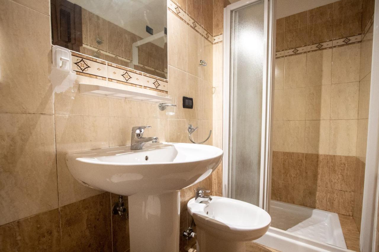 B&B Colorful Suite Yard Рим Экстерьер фото
